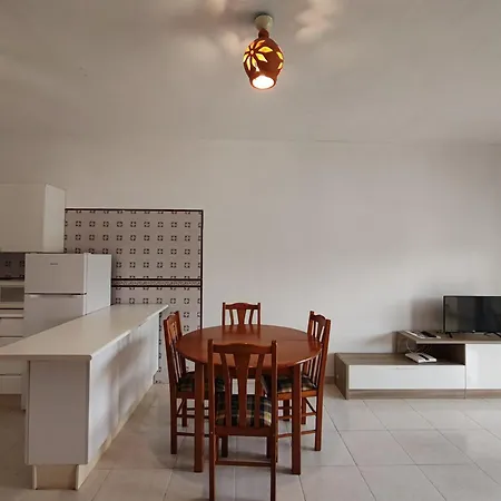 Apartment 2a Palmeiras Com Piscina - Casas & Papeis *