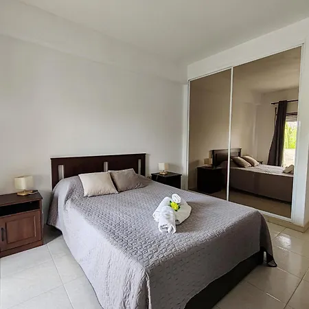 2a Palmeiras Com Piscina - Casas & Papeis